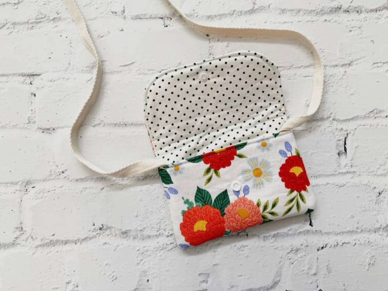 Kids White Purse with Red/Orange Flowers